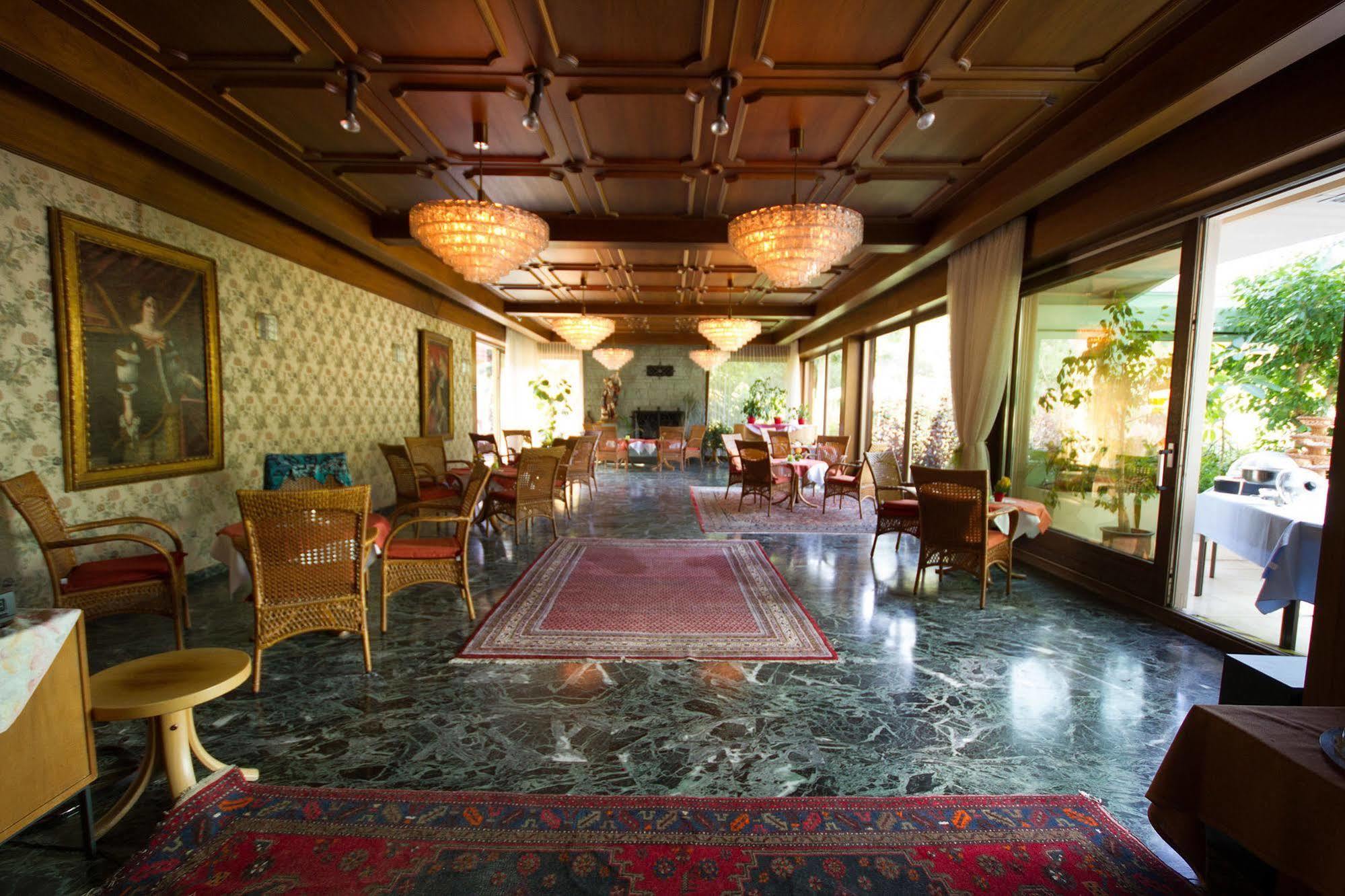 Hotel Valsana Am Kurpark Бад-Вільдбад Екстер'єр фото